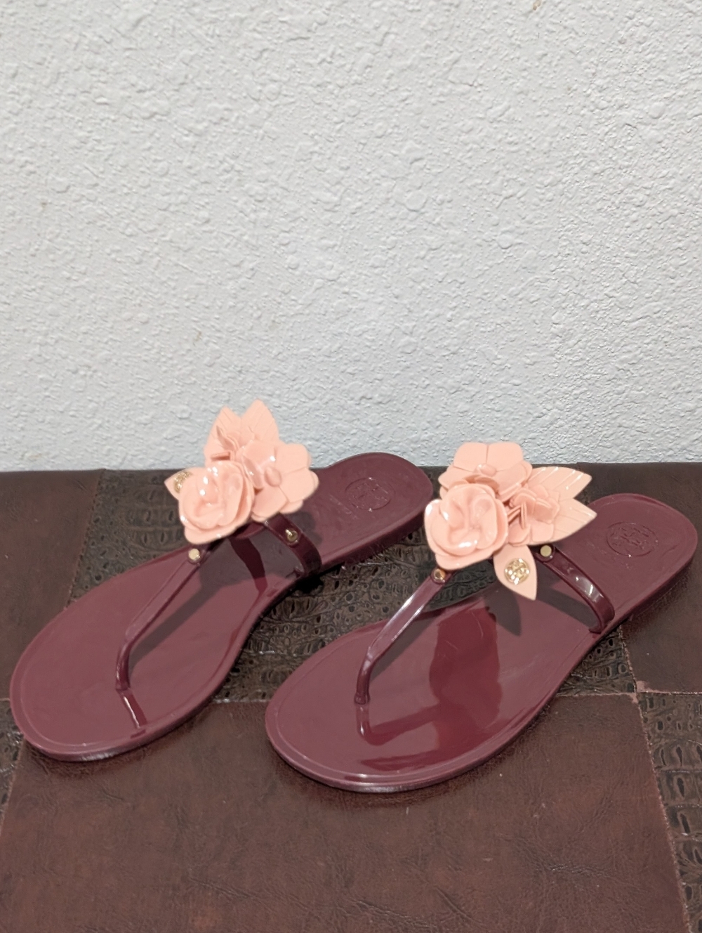 NEW Tory Burch Blossom Jelly Thong Flip Flop Sandals Royal/Victorian Rose size 7 - Picture 5 of 11